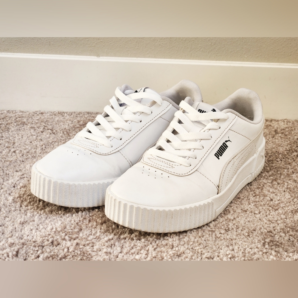 White Puma Size 7 platform